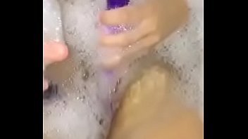 Lok pussy play toys in the tub