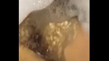 Lok pussy play toys in the tub