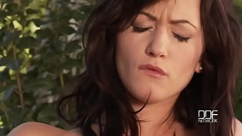 Make a date with tess