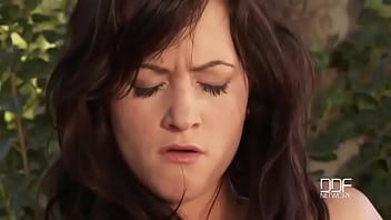 Make a date with tess