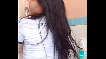 Ele ama ver meu braço molhado parte 1