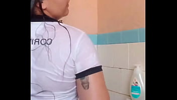 Ele ama ver meu braço molhado parte 1