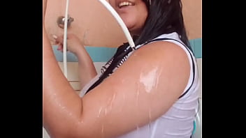 Ele ama ver meu braço molhado parte 1