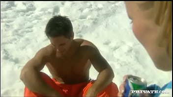 Blonde beauty dora venter mmf threeway with blow job and facials