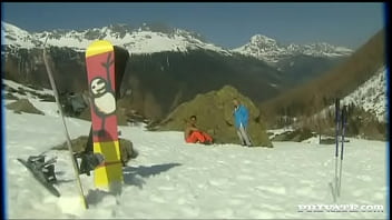 Blonde beauty dora venter mmf threeway with blow job and facials