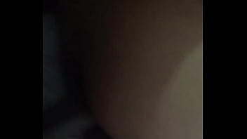 Empurrei até o talo na buceta dela