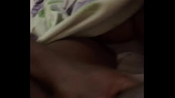 Empurrei até o talo na buceta dela