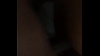 Empurrei até o talo na buceta dela