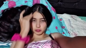 Invito a follar a la sirvienta de mi casa y ella me responde así casero real