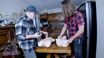 Place à la magie de pâques j'apparait en lapine et j'en prends plein le cul tu aimes mon nouveau joue