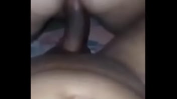 Sentei no pau com tanta vontade que gozei como se tivesse pau