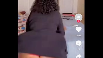 Twerking for the cam