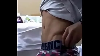 Mi Amigo Me Eseña Su Verga thumbnail