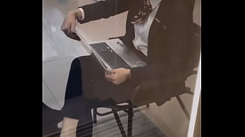 是可愛漂亮的車模 是可愛漂亮的車模