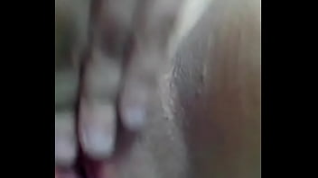 Mi Amiga Se Toca Pensando En Mi thumbnail