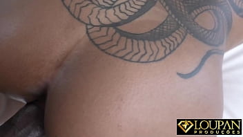 Morena tattuada fica com bucetinha cheia de porra mikaelly lp produções