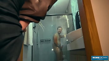 Scarlett taylor loves seeing naomi sucking hot dudes cock