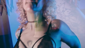 Gorgeous marilou is back to evol foot worship and hot masturbation with the queen