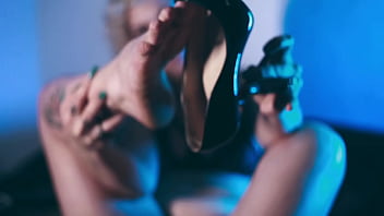 Gorgeous marilou is back to evol foot worship and hot masturbation with the queen