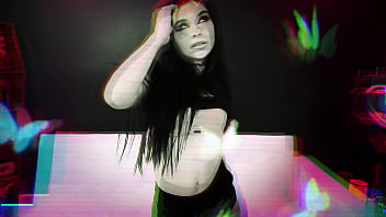 A mind blowing and hot facial for delilah dagger