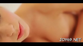 Striking lara is masturbating on cam