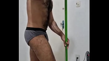 Does anyone have a turn on for men doing house chores in their raggedy old underwear