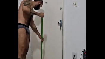 Does anyone have a turn on for men doing house chores in their raggedy old underwear