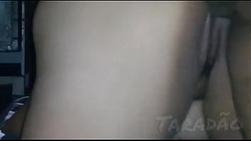 Socando no rabo da puta
