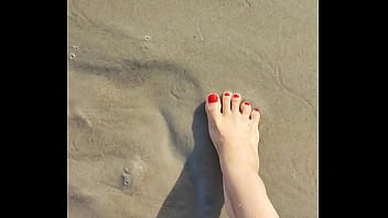 Beach sun and divine feet