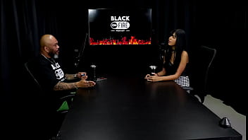 Já transou em banheiro de festa tem fetiche dark e o motivo com quem ela escolhe gravar é juh jackson watch sheer red