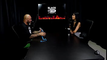 Já transou em banheiro de festa tem fetiche dark e o motivo com quem ela escolhe gravar é juh jackson watch sheer red