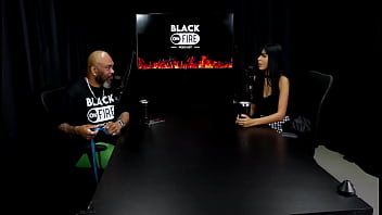 Já transou em banheiro de festa tem fetiche dark e o motivo com quem ela escolhe gravar é juh jackson watch sheer red