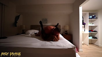 Costa rican realtor sucks and fucks to sell a condo