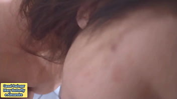 Eu pedi pro meu marido me filmar oferecendo o meu cú pra todos vocês ele ficou com muito tesão de me ver toda oferecida e daí tive que chupar o pau dele pra descarregar o saco na minha garganta