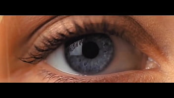 Eu pedi pro meu marido me filmar oferecendo o meu cú pra todos vocês ele ficou com muito tesão de me ver toda oferecida e daí tive que chupar o pau dele pra descarregar o saco na minha garganta