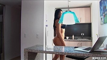 Busty big booty latina makes an amateur sex tape