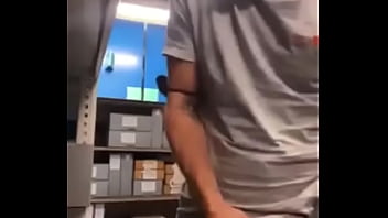 Quick lunch break #cumblaster #gayxxx #trade #nsfwcontent #gayhot #gayfollow