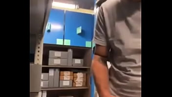 Quick lunch break #cumblaster #gayxxx #trade #nsfwcontent #gayhot #gayfollow