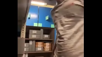 Quick lunch break #cumblaster #gayxxx #trade #nsfwcontent #gayhot #gayfollow