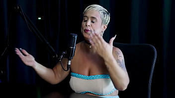 Loira pelada recebe massagem depois de ouvir que ela se arrependeu em um encontro com um homem que havia prometido tudo e passou a madrugada trabalhando just joana watch sheer red