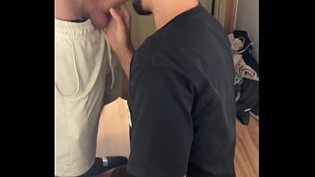 Dando Pra Um Boy Puto No Provador Da Loja No Shopping Quase Nos Pegaram Free thumbnail