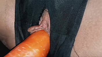 18 year old tinder date receives huge facial cumshot