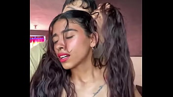 Cuando me ayuda hacer limpieza le doy permiso que me coja por atras