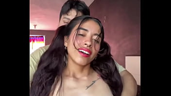 Cuando me ayuda hacer limpieza le doy permiso que me coja por atras