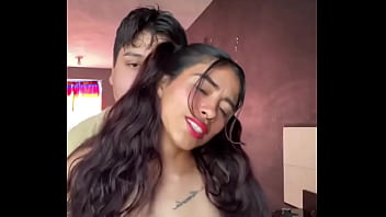 Cuando me ayuda hacer limpieza le doy permiso que me coja por atras