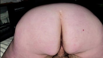 Thick white bbw milf gets big butt spread big load insade