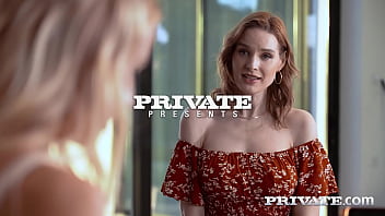 Lynna nilson and bonni gee eat from the same plate