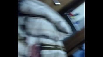 Excitado pra karalho vendo umas peituda