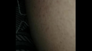 Me follo a mi madrastra en la madrugada cuando todos duermen