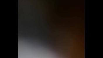 Me follo a mi madrastra en la madrugada cuando todos duermen